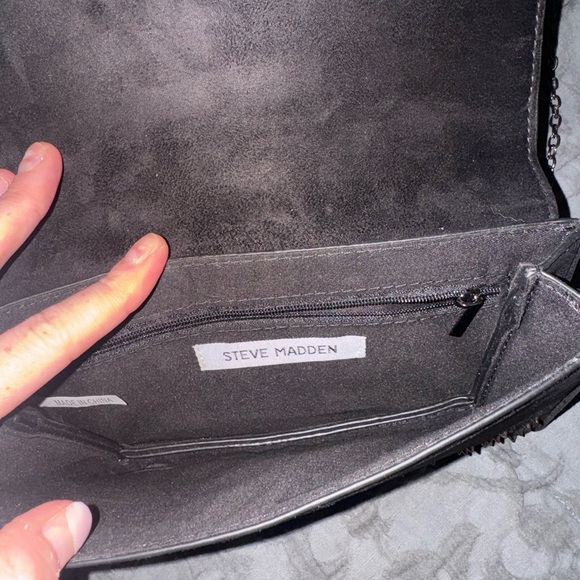 Steve Madden spike crossbody clutch - Picture 2 of 3